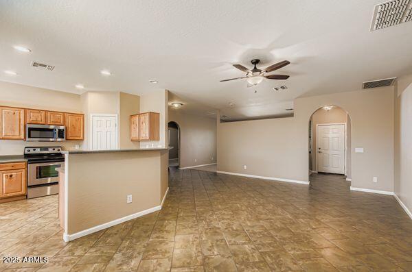 Building Photo - 18131 W Port Royale Ln