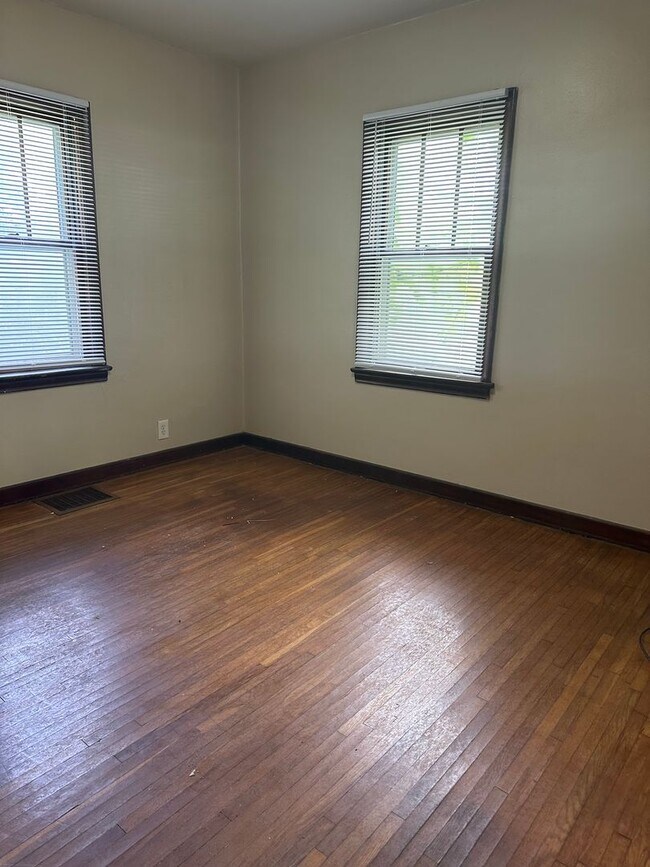 Building Photo - 744 Wallgate Ave