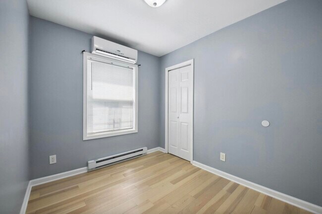 Building Photo - 259 Pine St