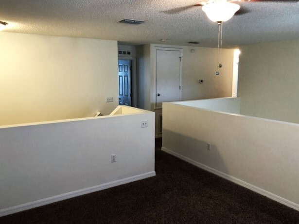 Building Photo - 5523 Ashleigh Park Dr