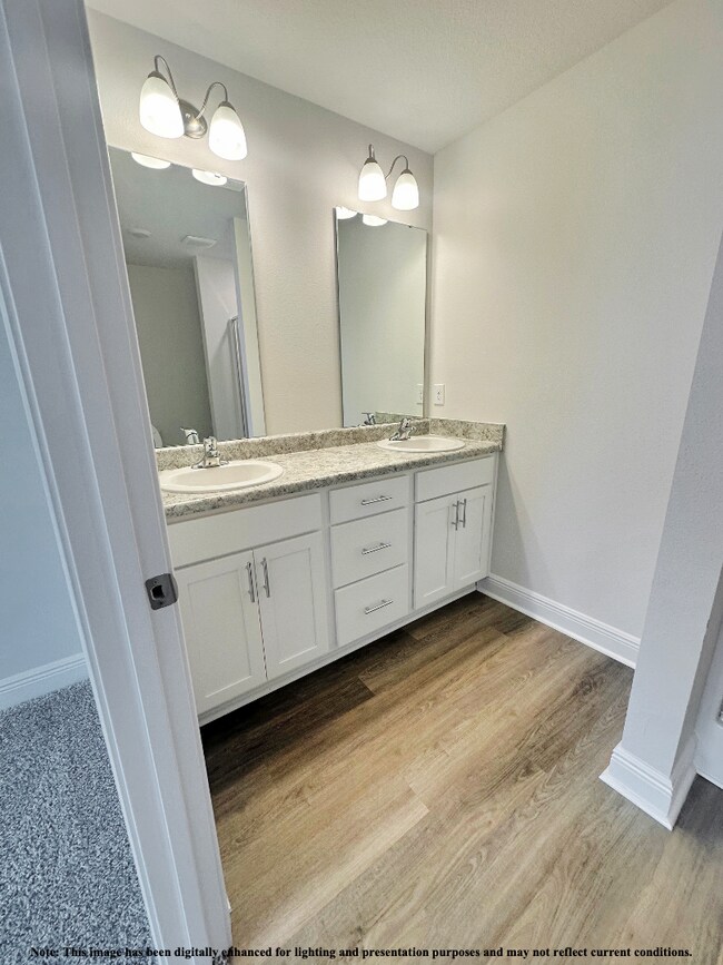 Building Photo - "Charming 3-Bed Townhouse Retreat with 2.5 Baths in Pensacola – Spacious 1537 Sq Ft!"