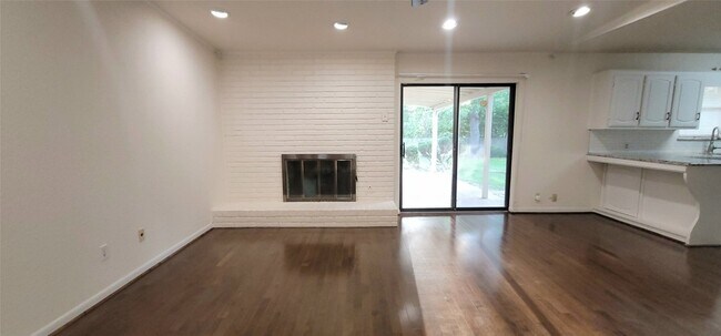 Building Photo - 5624 Woodway Dr