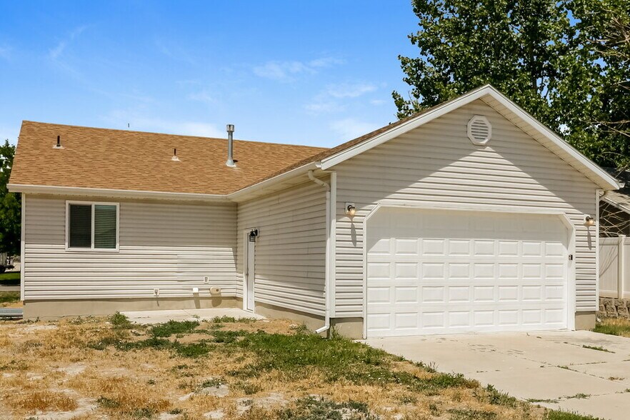 Building Photo - 2098 E Weeping Willow Way