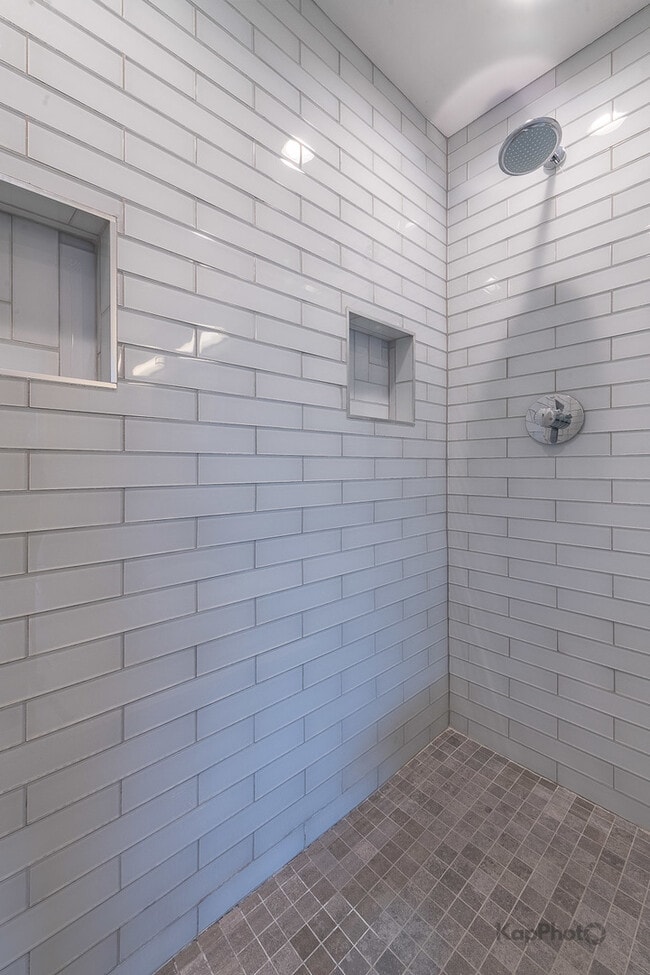 Building Photo - 1151 W Washington Blvd