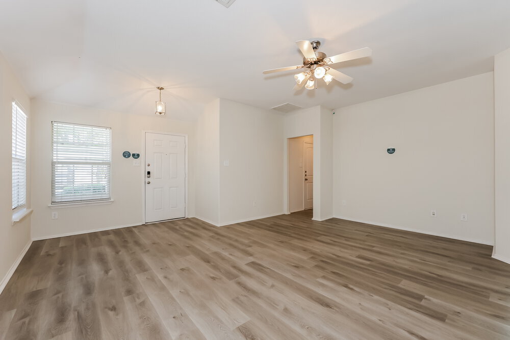 Building Photo - 4031 Ridgetop Dr