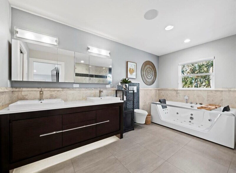 Building Photo - 3376 S Seclusion Dr