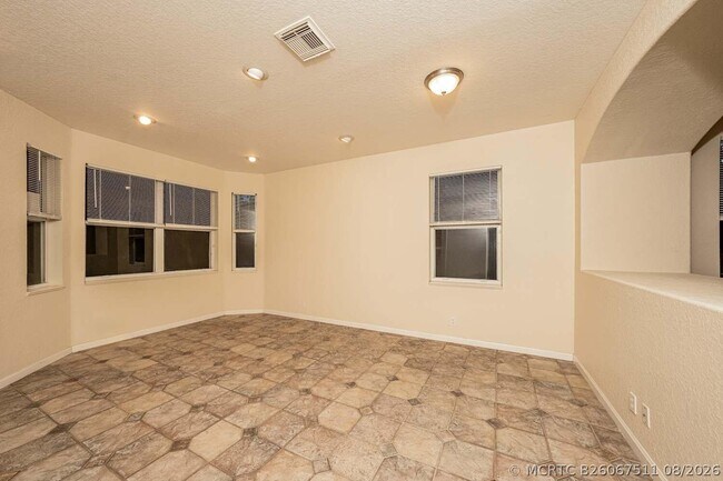 Building Photo - 1504 Siena Ln