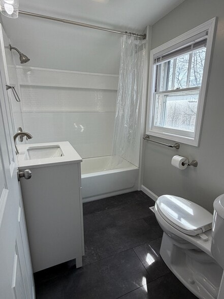 Building Photo - 28 Quinn Rd