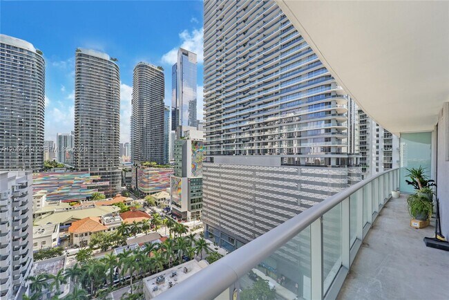 Building Photo - 1100 S Miami Ave