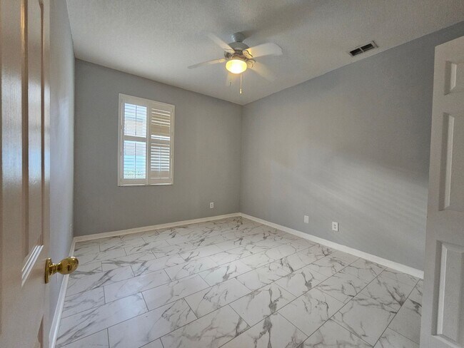 Building Photo - Your Clermont Home Awaits — Space, Style, and a Prime Location