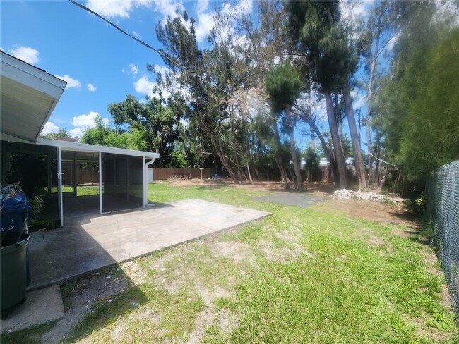 Building Photo - 4136 S Lockwood Ridge Rd