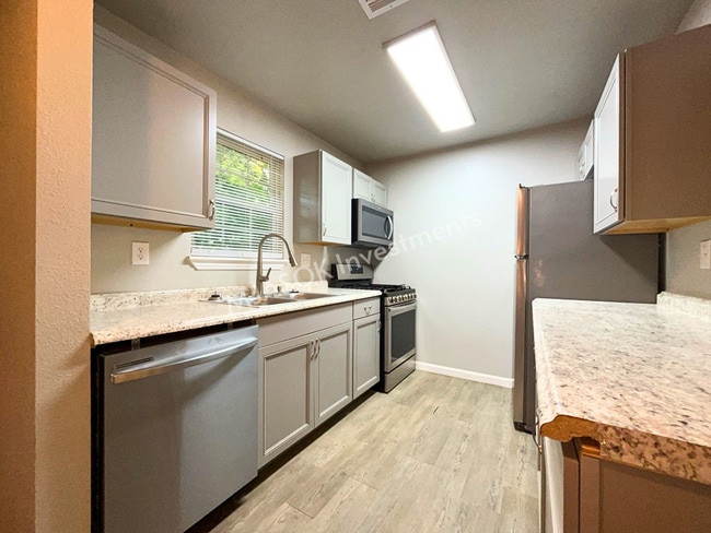 Building Photo - Charming 3-Bedroom Home for Lease in Lawton, OK