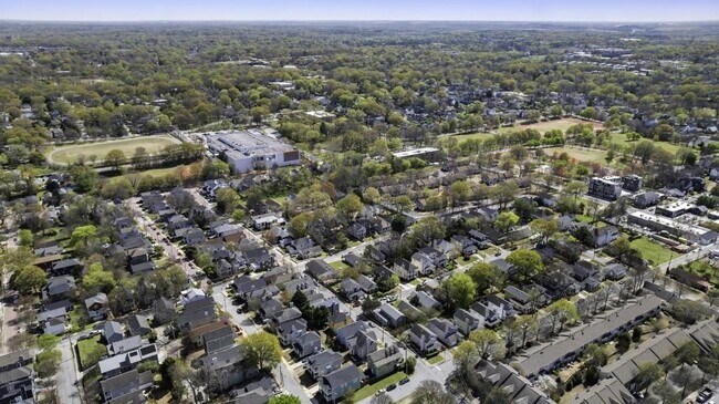 Building Photo - 78 Crumley St SE