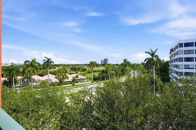 Building Photo - 1640 Presidential Way