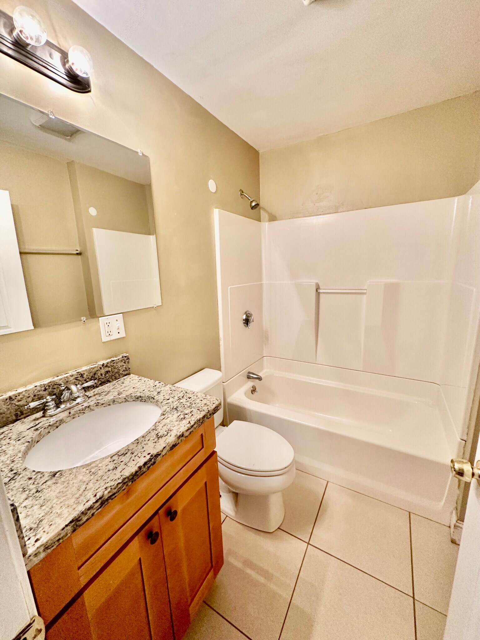 Building Photo - 328 St Paul St