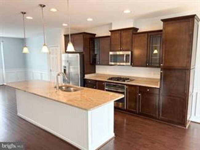 Building Photo - Location Location Location