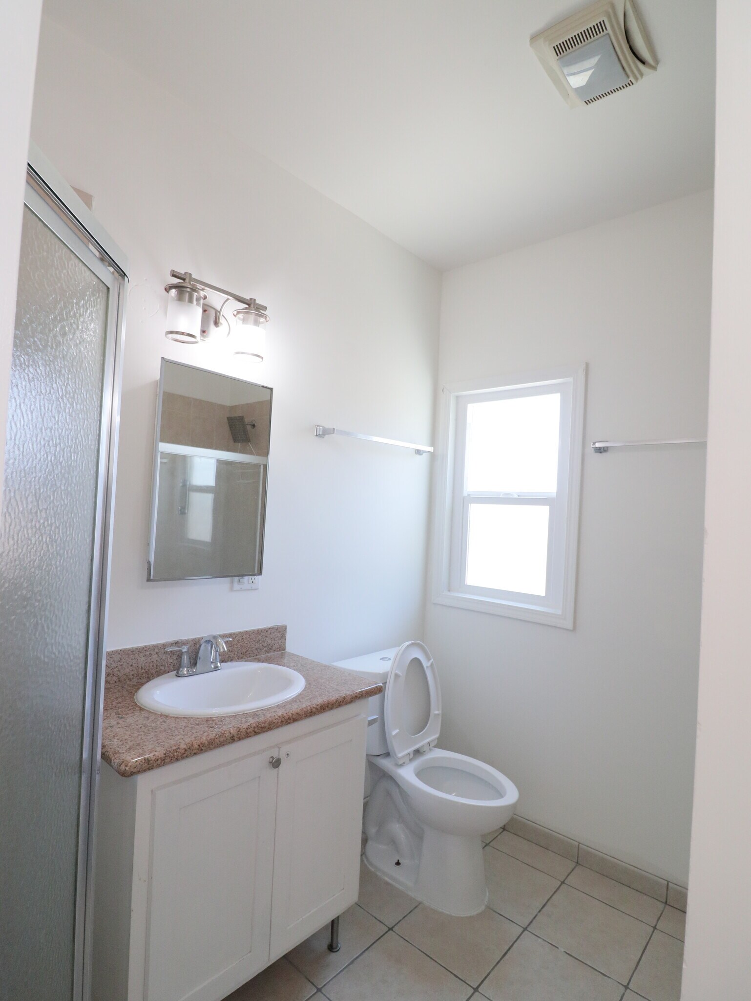 Building Photo - 441 W 79th St