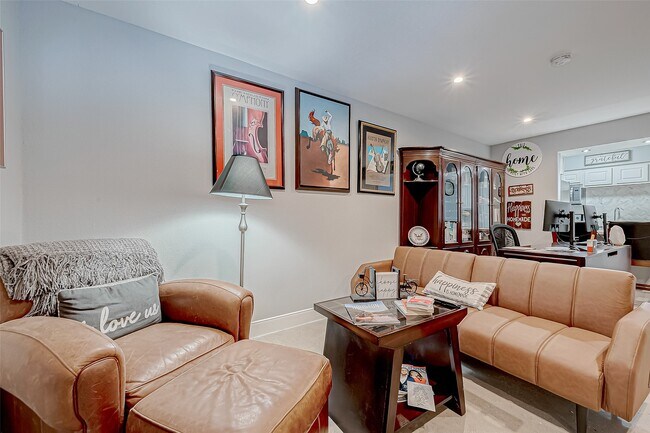 Building Photo - 1860 White Oak Dr