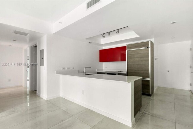 Building Photo - 1100 S Miami Ave