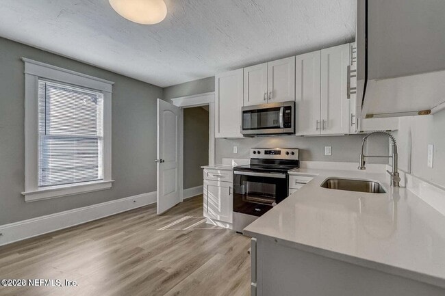 Building Photo - 2781 College St