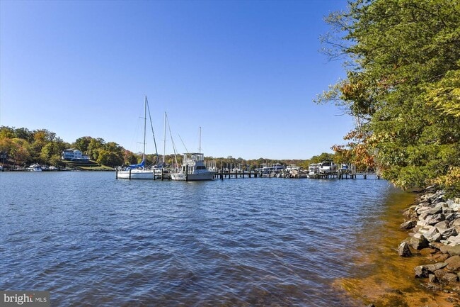 Building Photo - Townhome Chestnut Cove