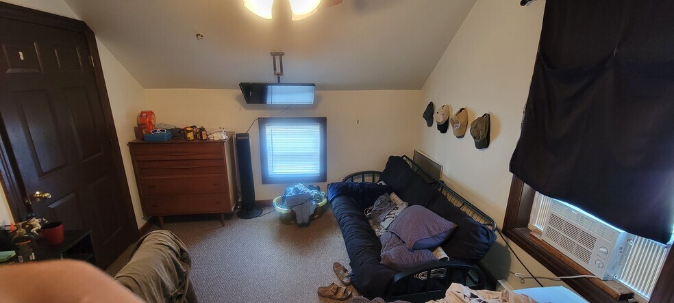 Building Photo - 925 Water St