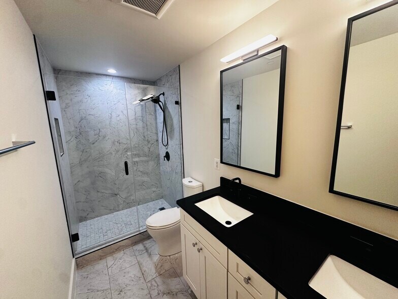 Building Photo - 1658 K St NE