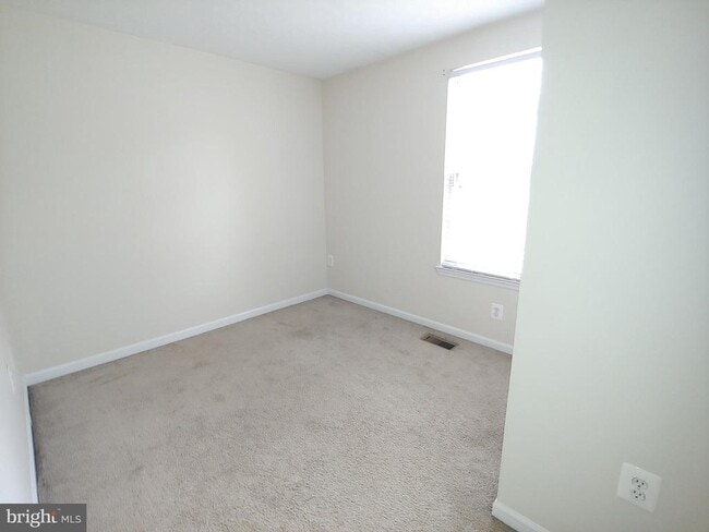 Building Photo - 1247 Seminole Dr