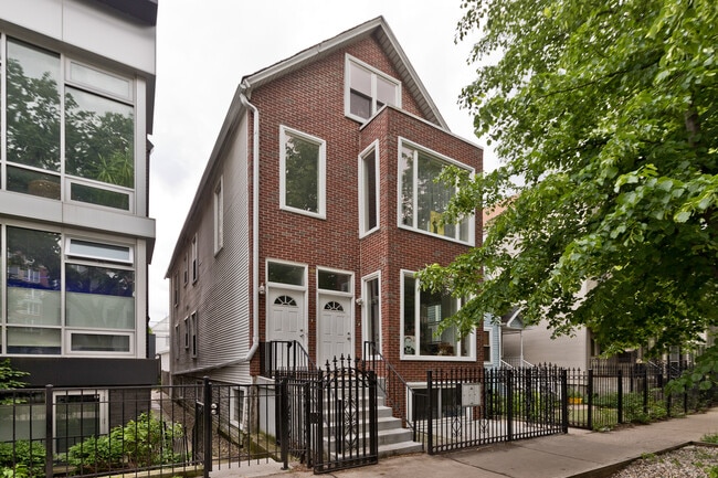 Building Photo - 2439 W Homer St