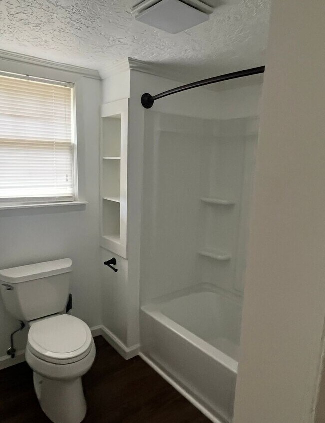 Building Photo - 2 bd 2 ba home in glencoe