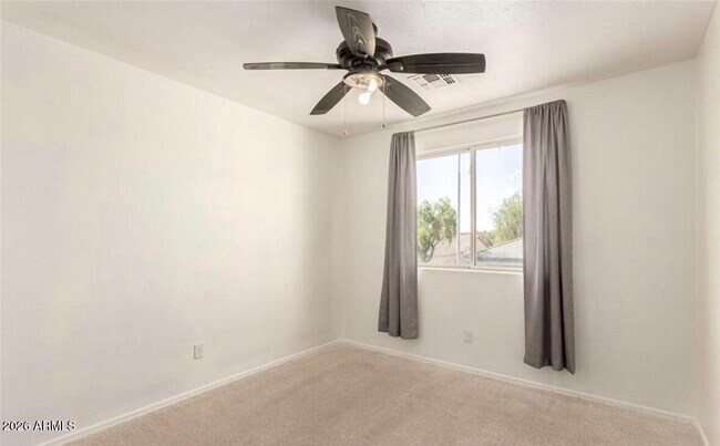 Building Photo - 11625 W Monroe St