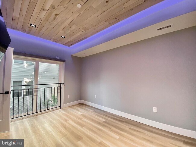 Building Photo - 1811 Willington St