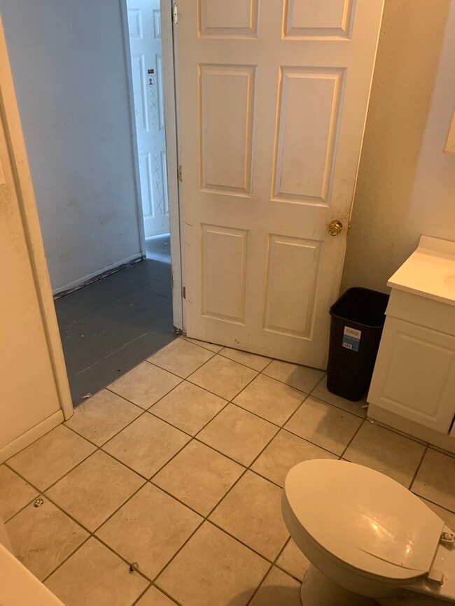 Building Photo - 116 Chestnut St