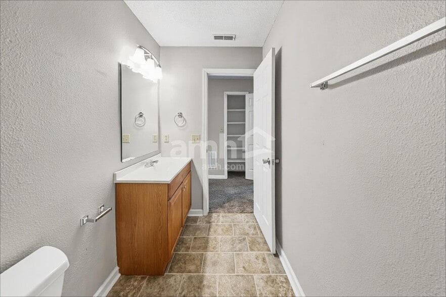 Building Photo - 4228 Dunedin Ct