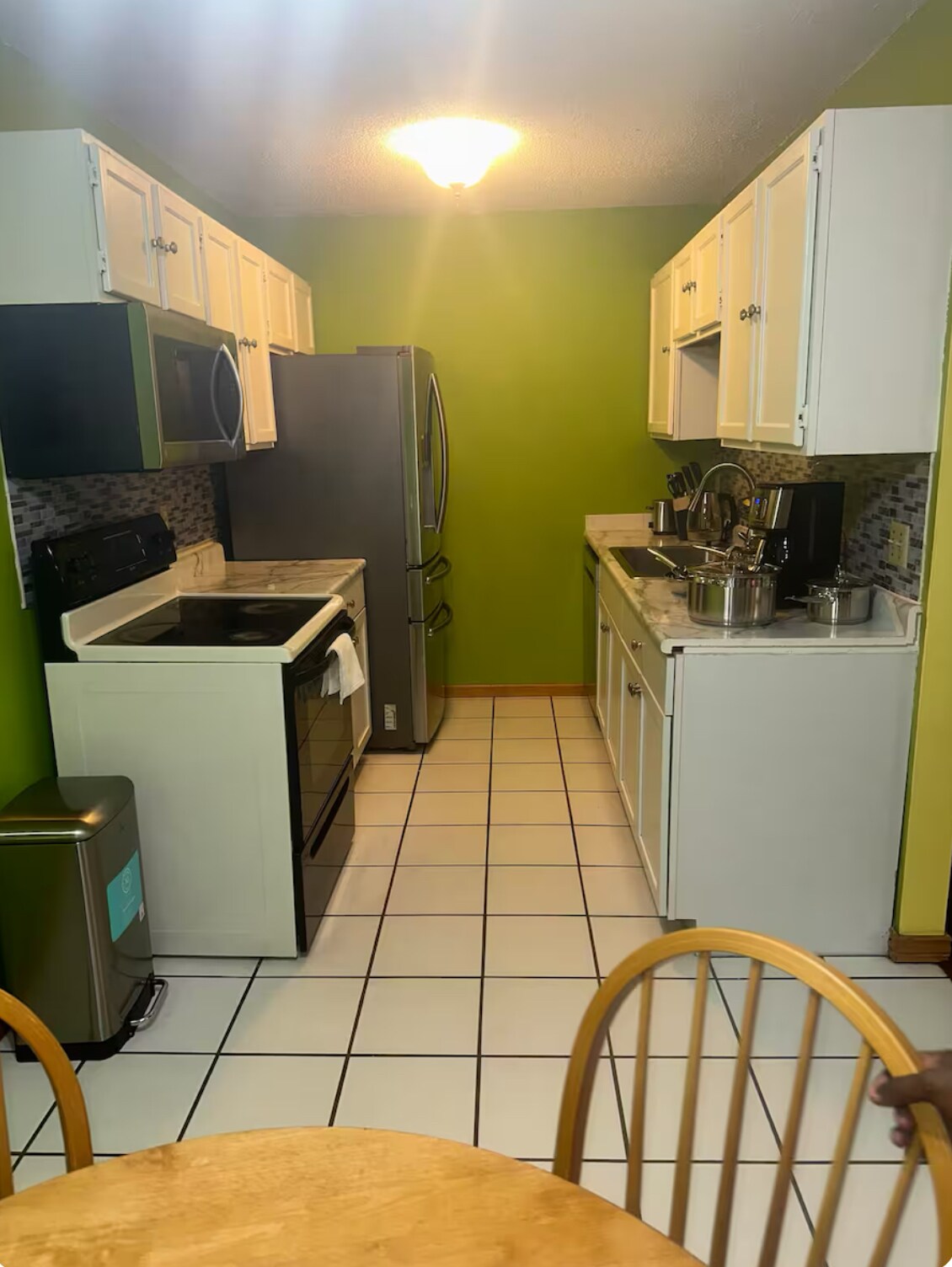 Building Photo - 1633 City View Dr