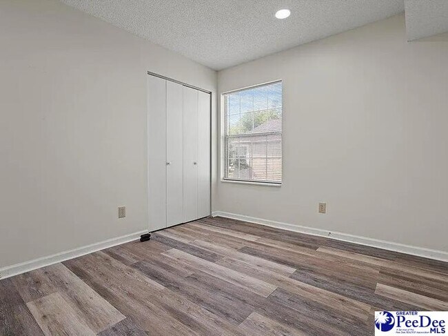 Building Photo - 701 Coventry Ln