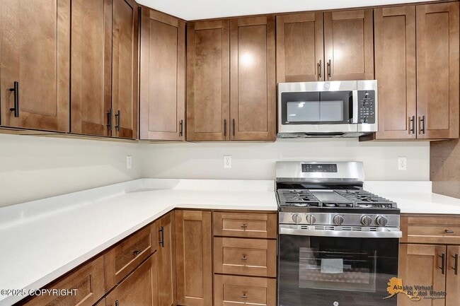 Building Photo - 533 Ashbrook Dr