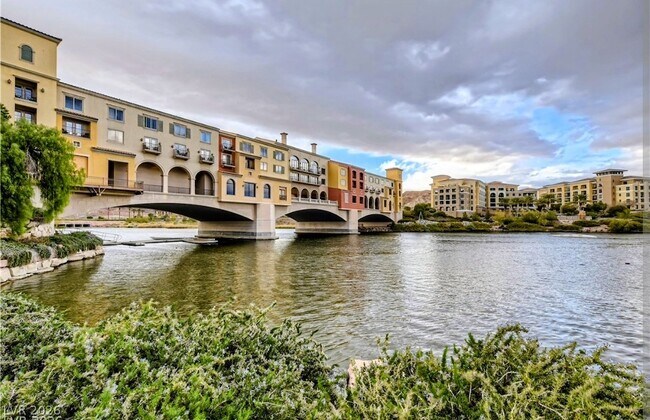 Building Photo - 29 Via Mantova