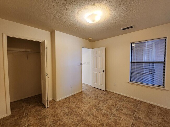 Building Photo - 3353 Vista Del Prado Ct