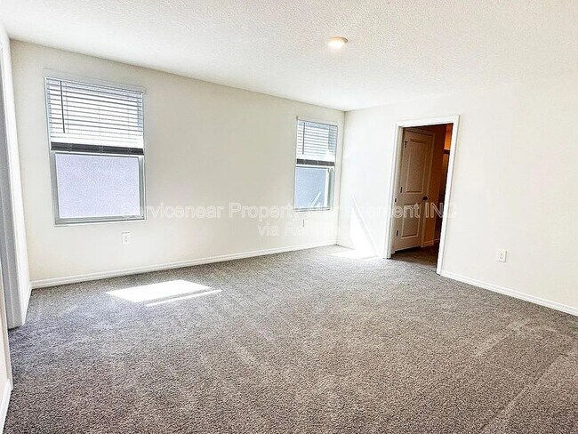 Building Photo - 5795 Cape Primrose Dr