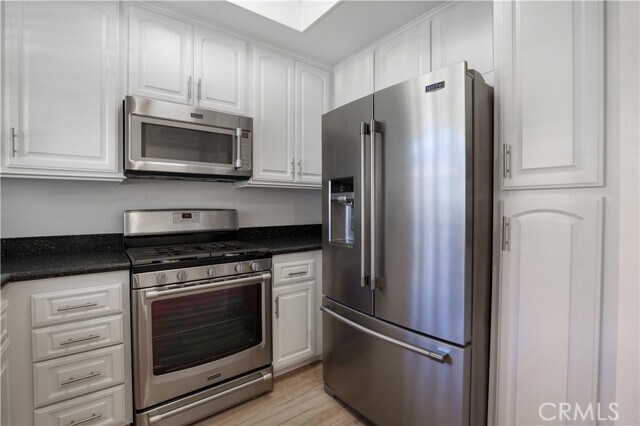 Building Photo - 30902 Club House Dr