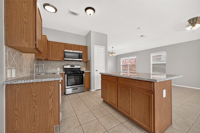 Building Photo - 14922 Sugar Sweet Dr