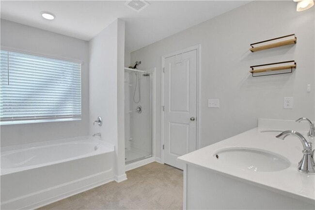 Building Photo - 102 Jaxton St