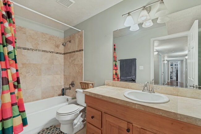 Building Photo - 14767 Brewster Dr