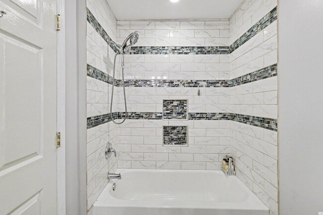 Building Photo - 3036 Forest Creek Ct