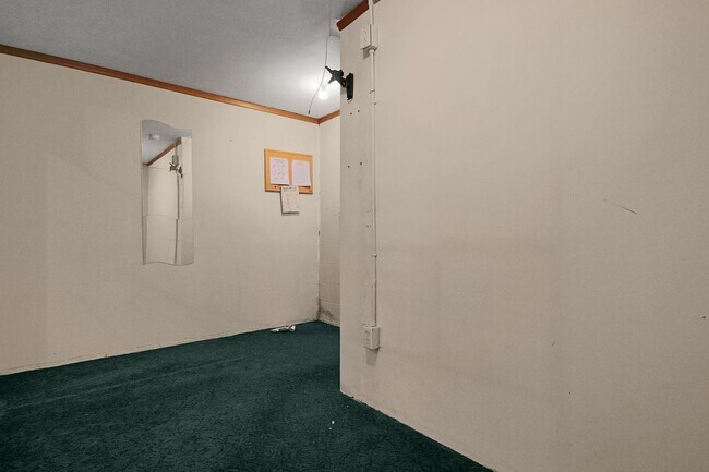 Building Photo - 321 Amber Wood Way