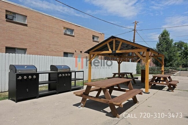 Building Photo - 9885 W 21st Ave