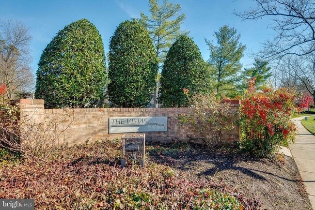 Building Photo - 14040 Vista Dr