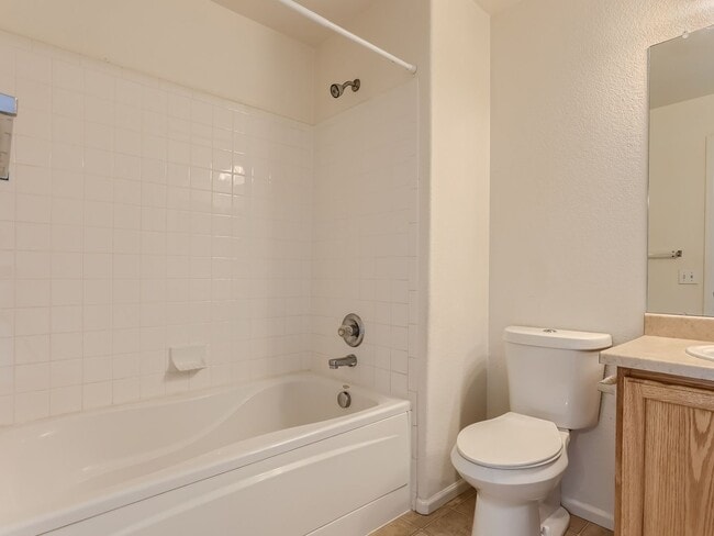Building Photo - Amazing 2BR, 3BTH w/Garage in First Creek