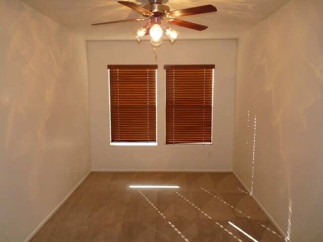Building Photo - SOUTHWEST 3 BEDROOM, 2.5 BATH WITH LOFT